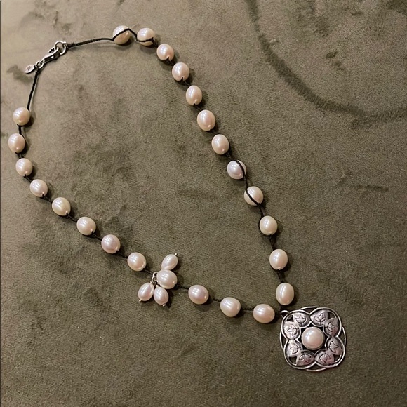 Silpada Jewelry - Silpada Sterling & Pearl Necklace with Silver Pendant